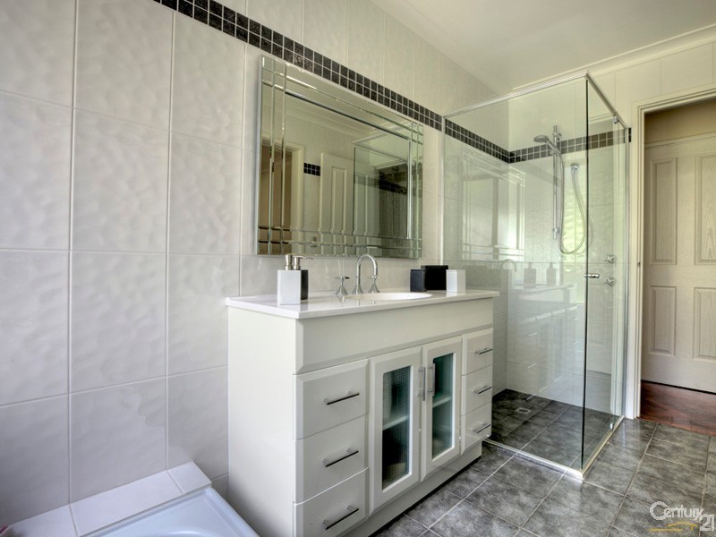 161 Brewer Road, Maida Vale WA 6057