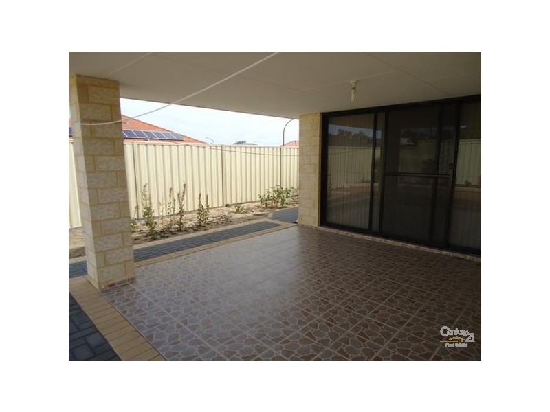 12 Quokka Street, Wattle Grove WA 6107