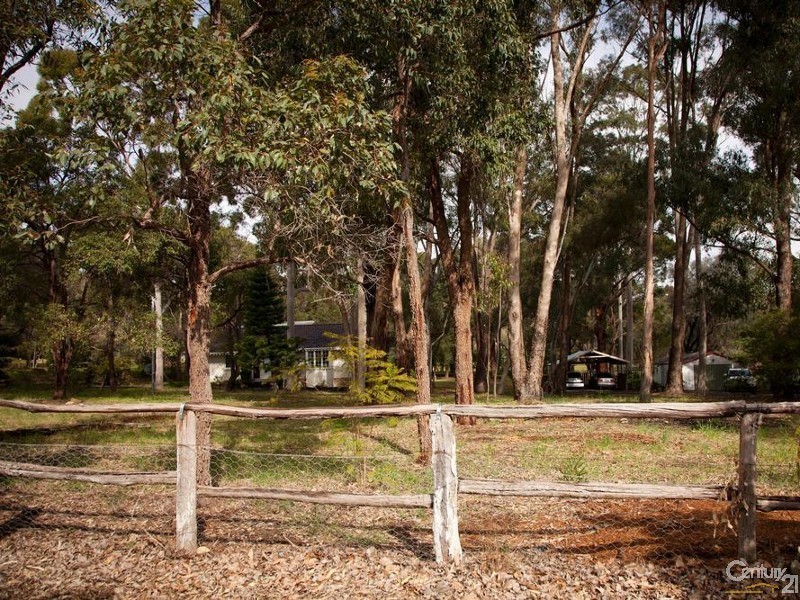 15 Kelvin Road, Wattle Grove WA 6107