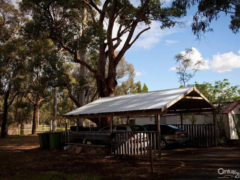 15 Kelvin Road, Wattle Grove WA 6107