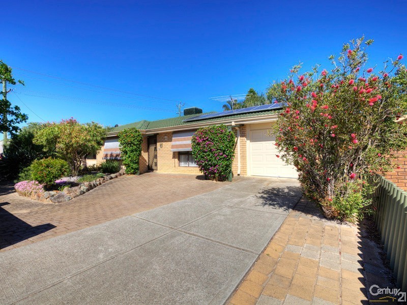 225 Dawson Avenue, Forrestfield WA 6058