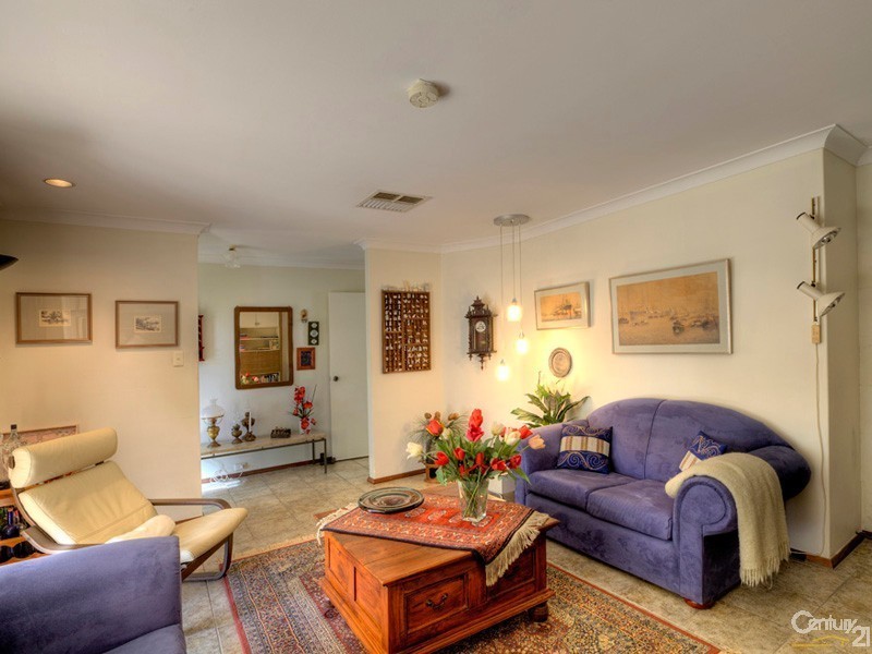 225 Dawson Avenue, Forrestfield WA 6058