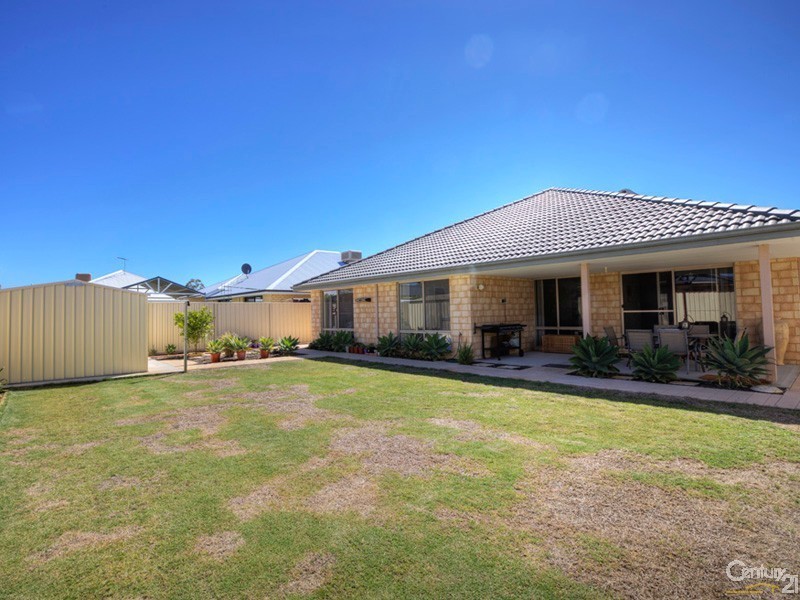 10 William Street, Wattle Grove WA 6107