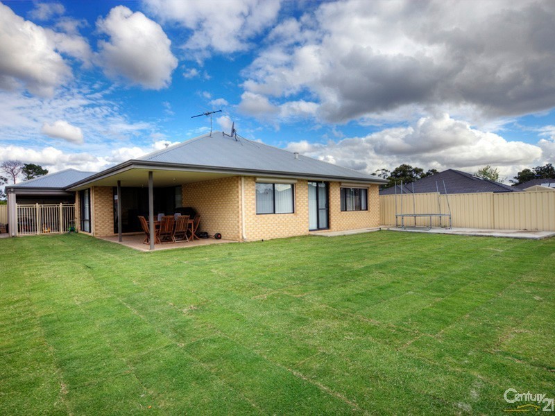 47  Brittain Road, Wattle Grove WA 6107