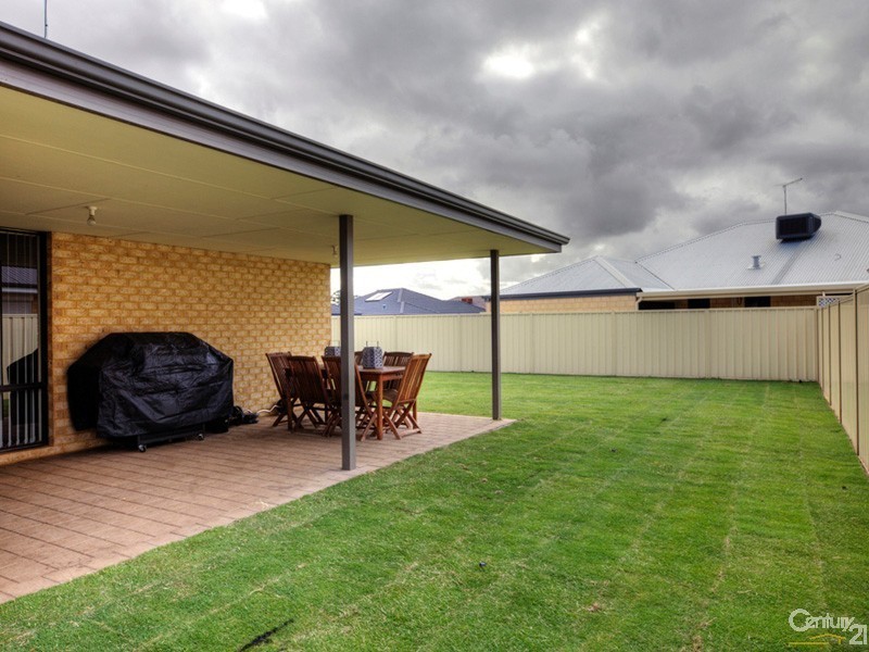 47  Brittain Road, Wattle Grove WA 6107