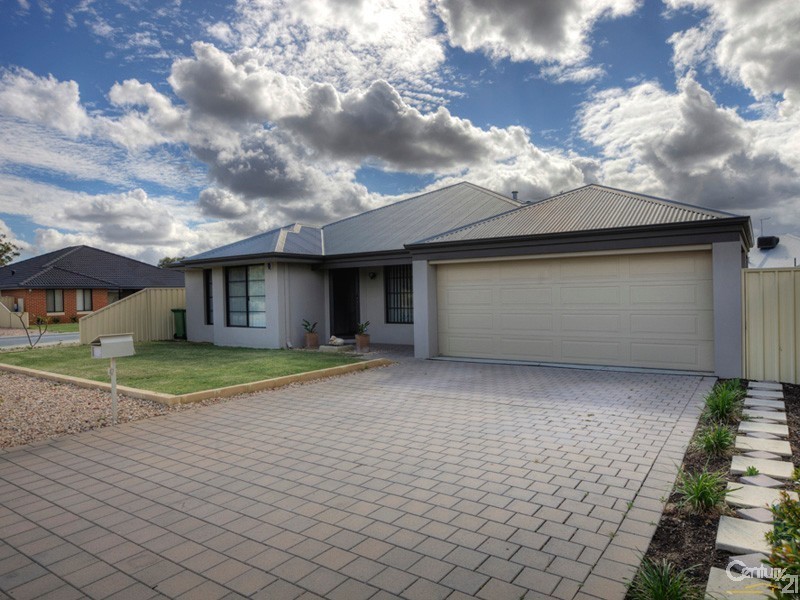 47  Brittain Road, Wattle Grove WA 6107