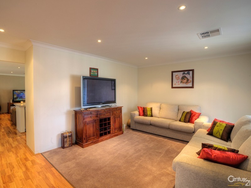 47  Brittain Road, Wattle Grove WA 6107