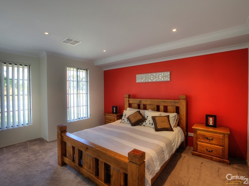 47  Brittain Road, Wattle Grove WA 6107