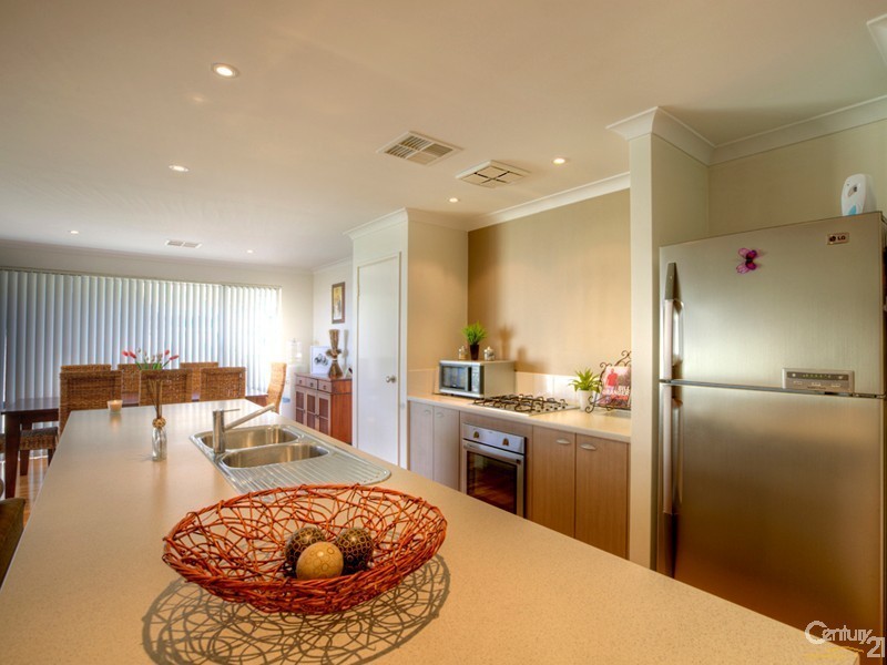 47  Brittain Road, Wattle Grove WA 6107