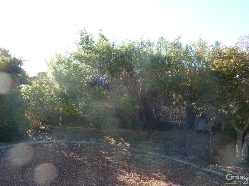 44 Stringybark Drive, Forrestfield WA 6058