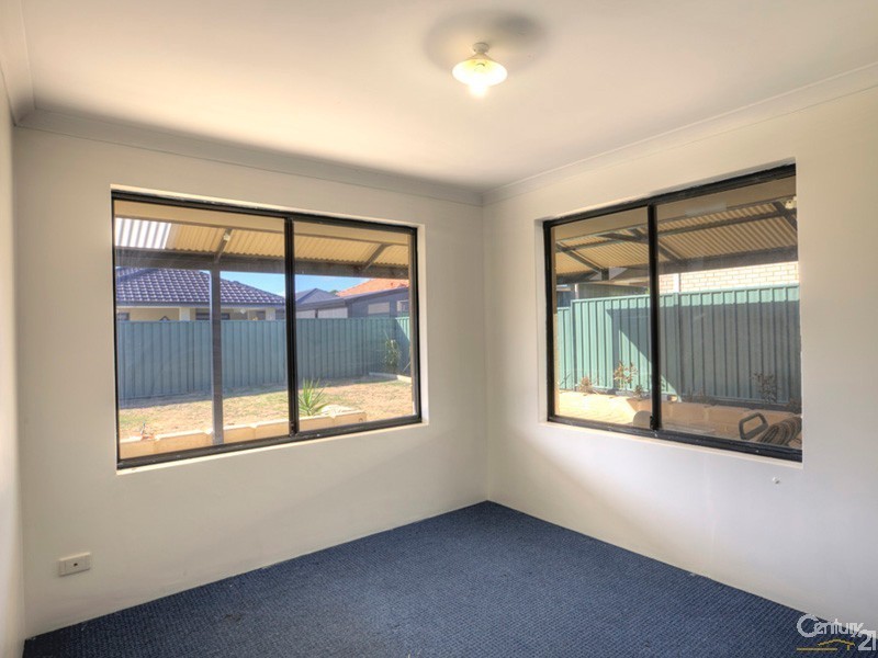 37 Excalibur Chase, Wattle Grove WA 6107