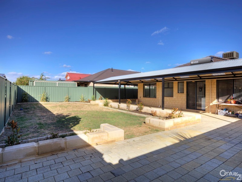 37 Excalibur Chase, Wattle Grove WA 6107