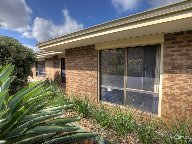 95 Dawson Avenue, Forrestfield WA 6058