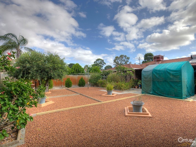 95 Dawson Avenue, Forrestfield WA 6058