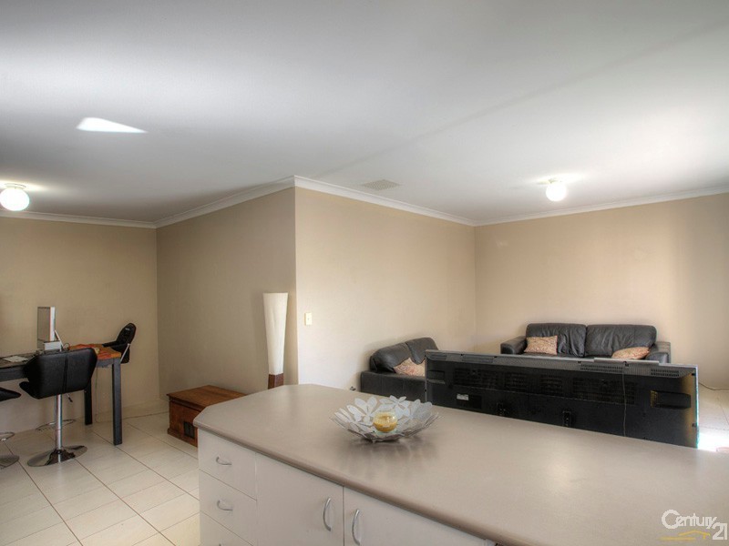 4/40 Mica Mews, Wattle Grove WA 6107