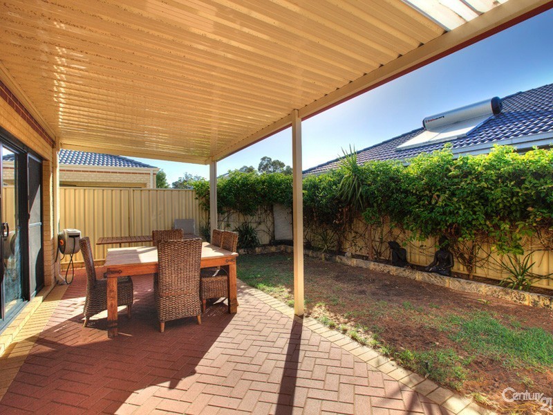 4/40 Mica Mews, Wattle Grove WA 6107