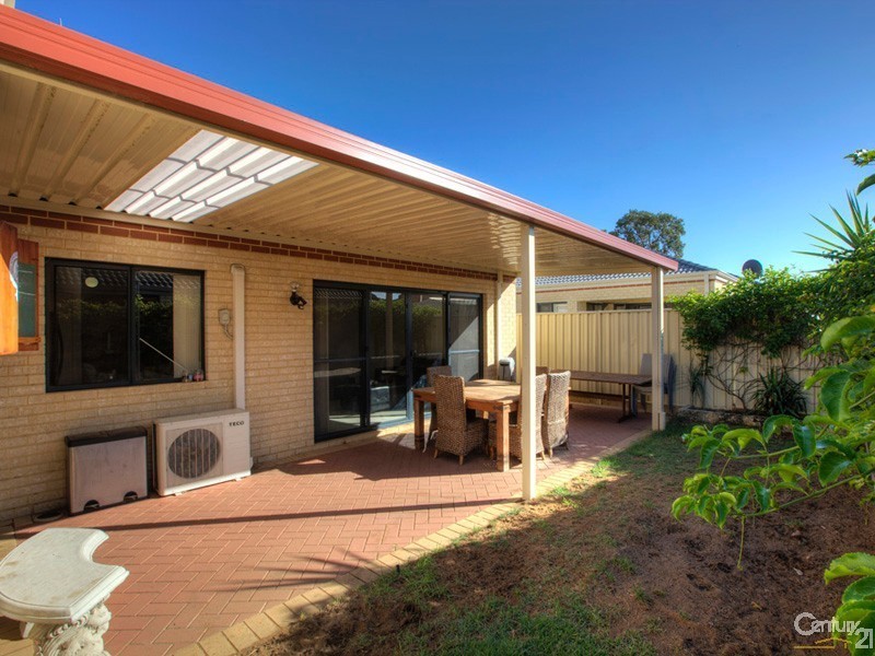 4/40 Mica Mews, Wattle Grove WA 6107