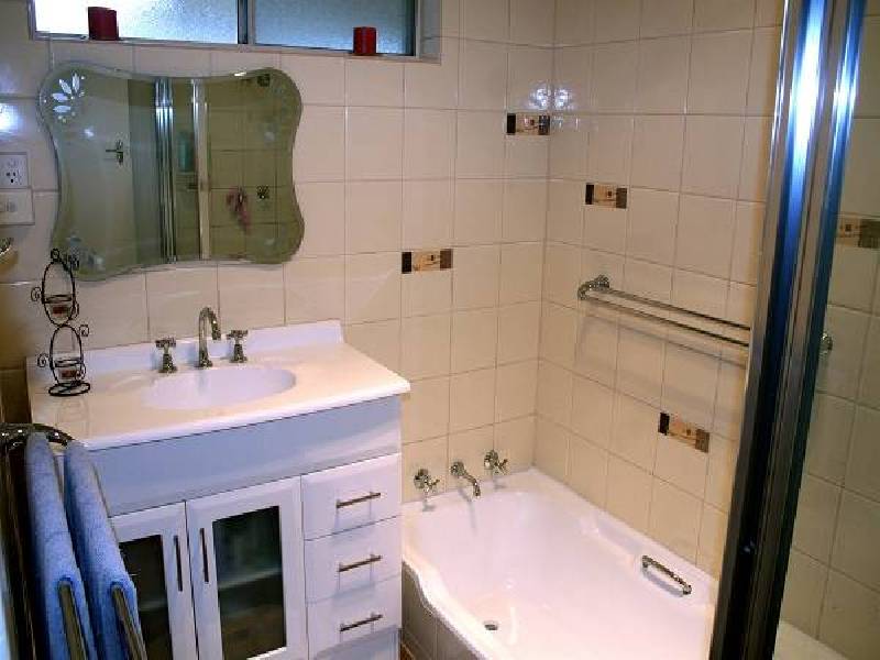 15 Tuart Road, Lesmurdie WA 6076