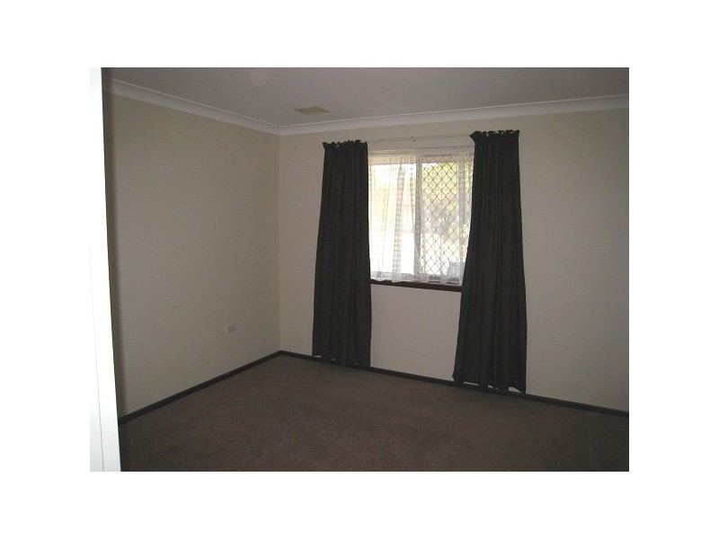 23 Mallow Way, Forrestfield WA 6058