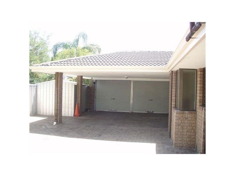 11 BOttlebrush Drive, Thornlie WA 6108