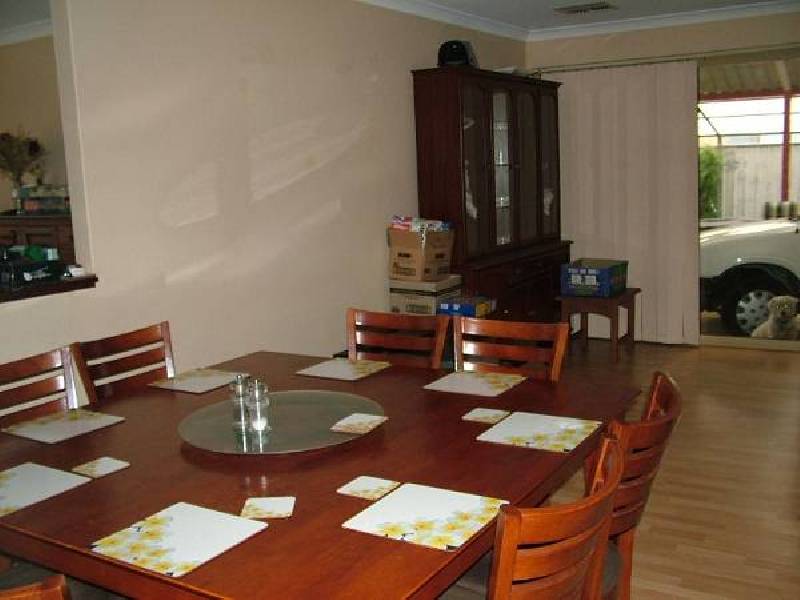 31 Henderson Drive, Seville Grove WA 6112