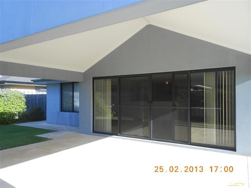 45 Boyle Avenue, Rockingham WA 6168