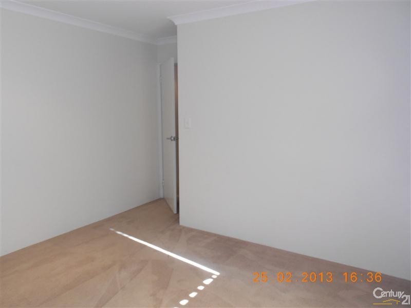 45 Boyle Avenue, Rockingham WA 6168