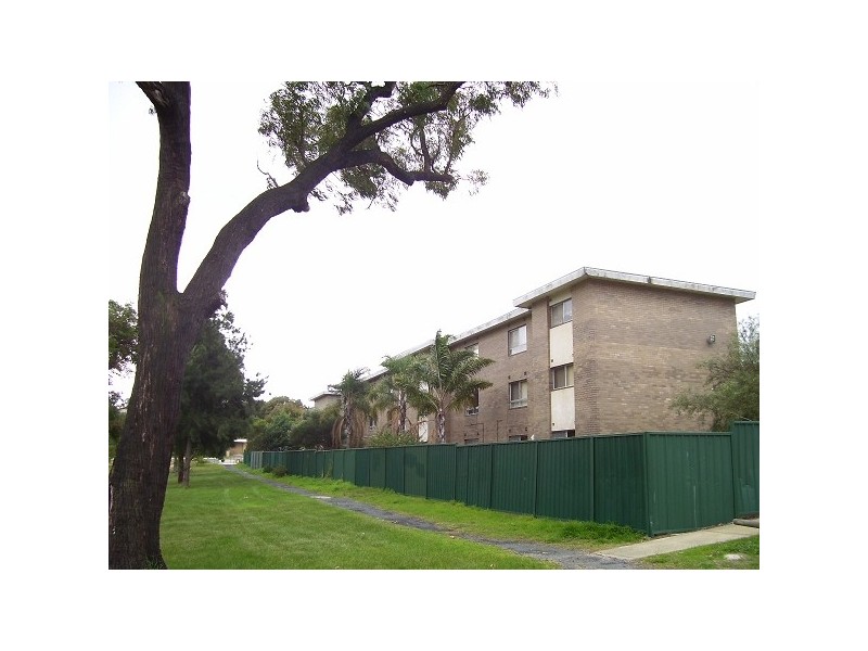 12/13 Milton Place, Orelia WA 6167