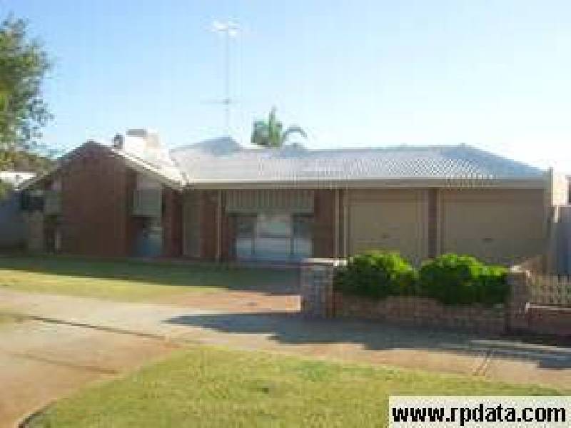 46 Waikiki Road, Safety Bay WA 6169