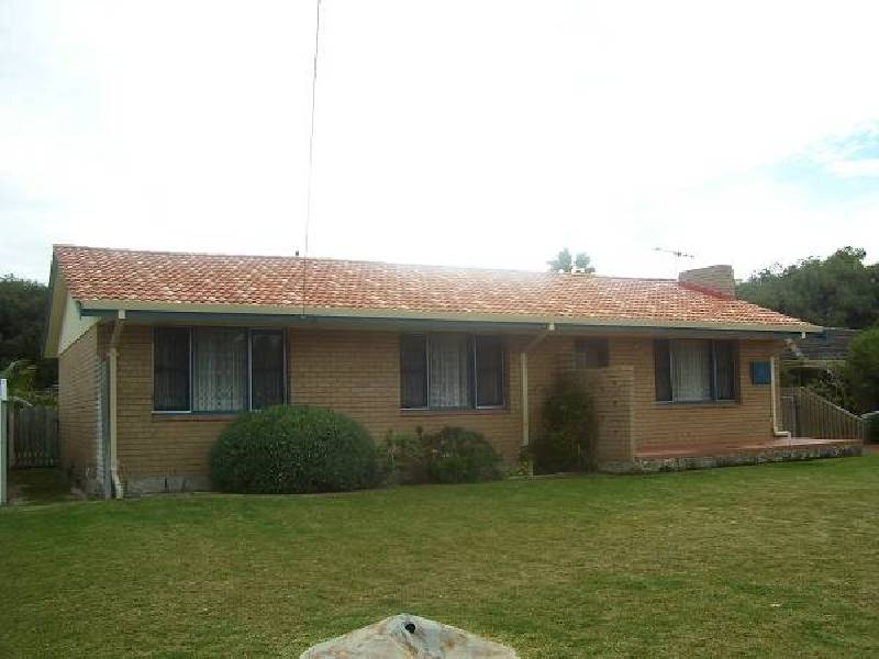 38 LAKE STREET, Rockingham WA 6168