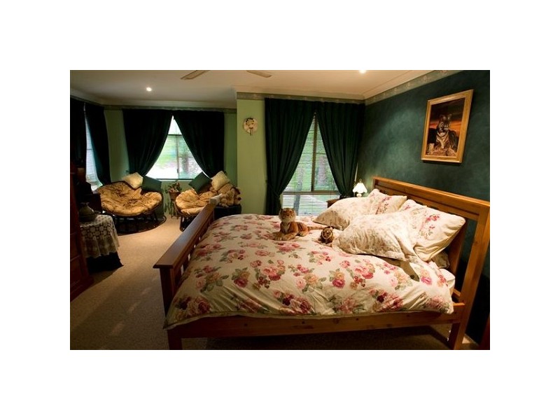 11 Gilling Place, Orelia WA 6167