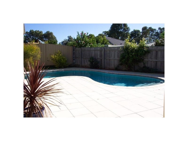 10 Brookville Circle, Secret Harbour WA 6173