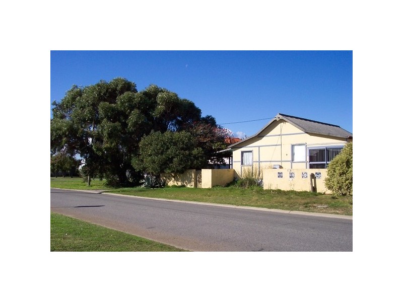 143 Penguin Road, Safety Bay WA 6169