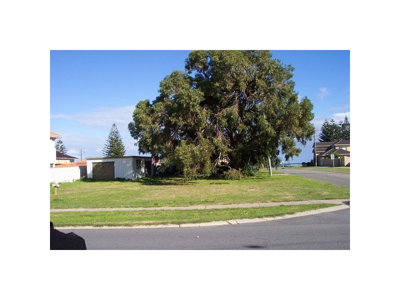 143 Penguin Road, Safety Bay WA 6169