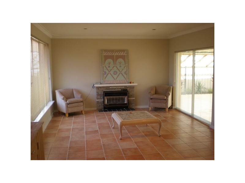 67 Safety Bay Road, Shoalwater WA 6169