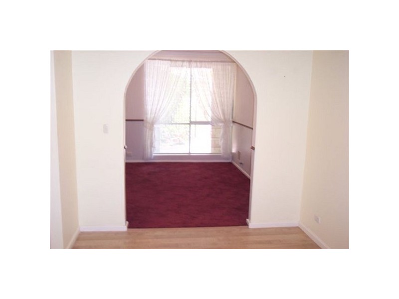 5 Varley Crescent, Cooloongup WA 6168