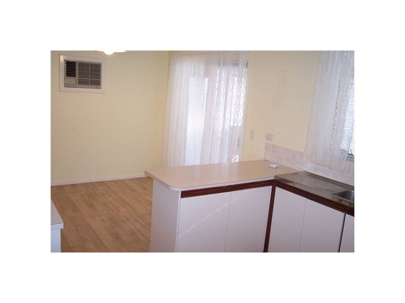 5 Varley Crescent, Cooloongup WA 6168