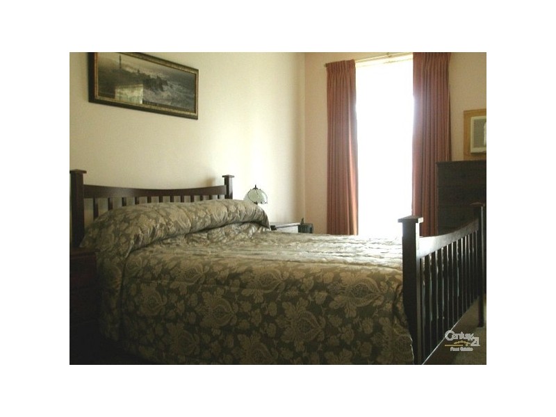 33 Leeder Street, Safety Bay WA 6169