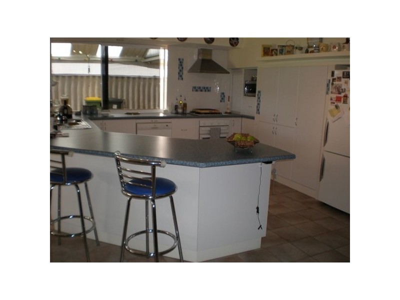 4 Napa Close, Warnbro WA 6169