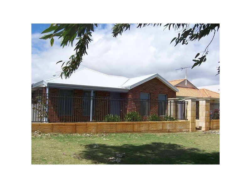 13 Grado Lane, Port Kennedy WA 6172