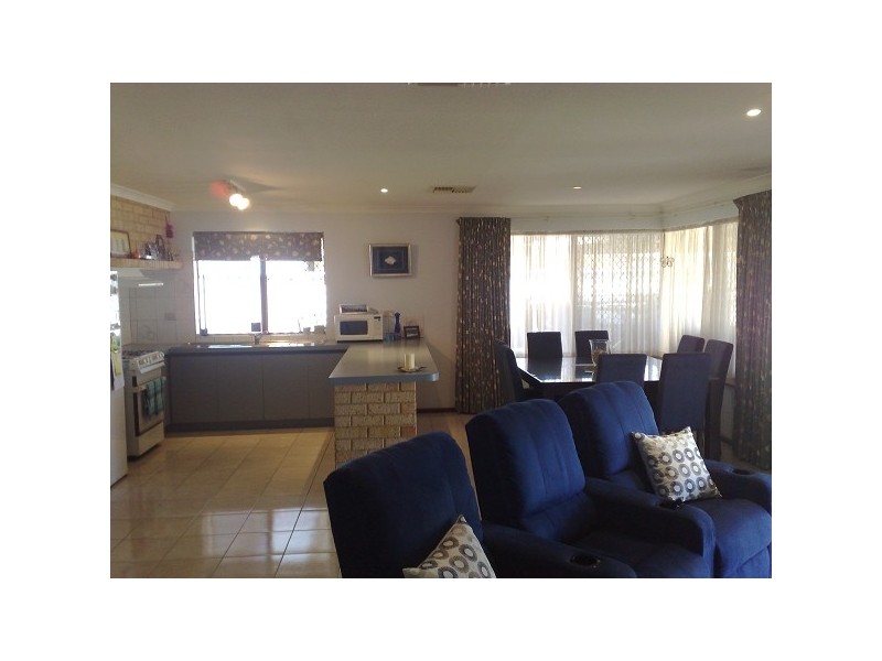 20 Hope Place, Waikiki WA 6169