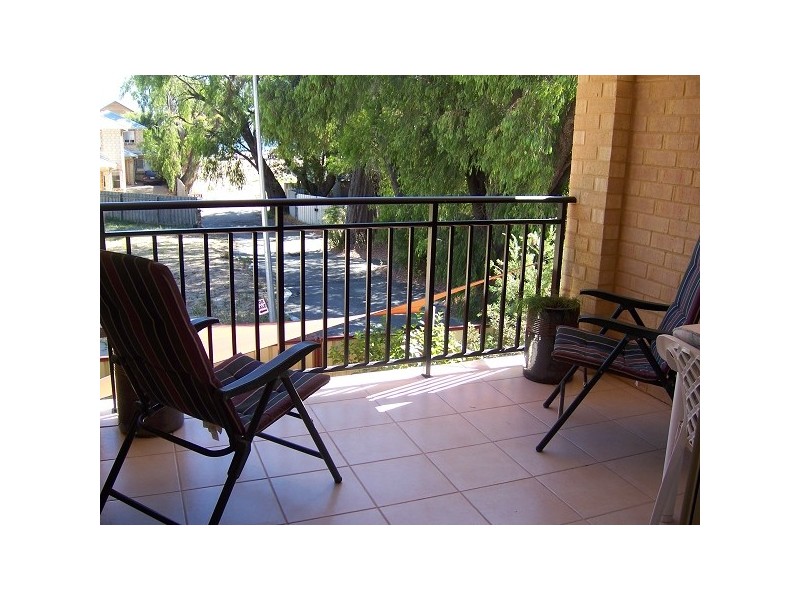 2/30 Harrison Street, Rockingham WA 6168
