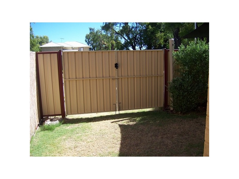 2/30 Harrison Street, Rockingham WA 6168