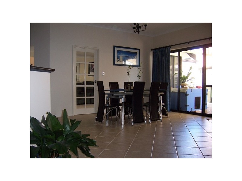 42 Morfontaine Parade, Port Kennedy WA 6172