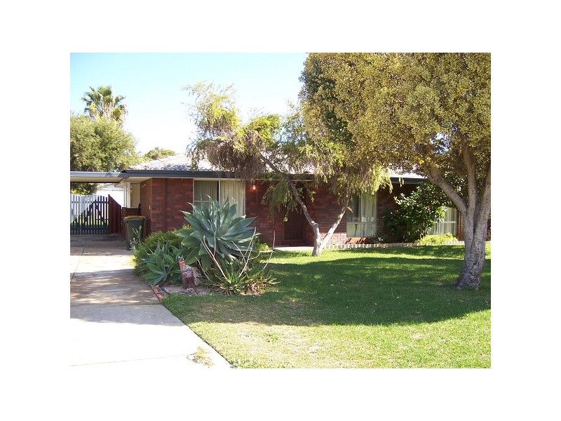 12 Gumnut Crescent, Safety Bay WA 6169