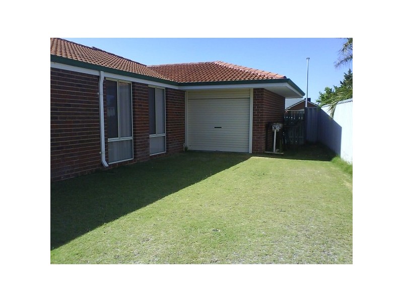 13 Oakwood Crescent, Waikiki WA 6169