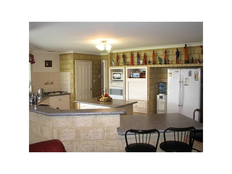 70 Chelmsford Avenue, Port Kennedy WA 6172