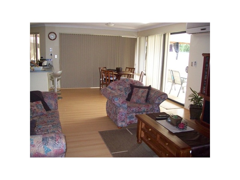 11 Freeling Road, Port Kennedy WA 6172