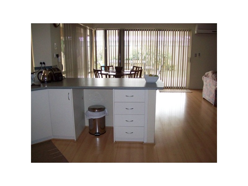 11 Freeling Road, Port Kennedy WA 6172