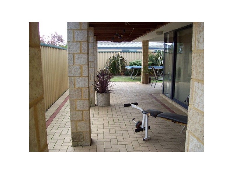 11 Freeling Road, Port Kennedy WA 6172